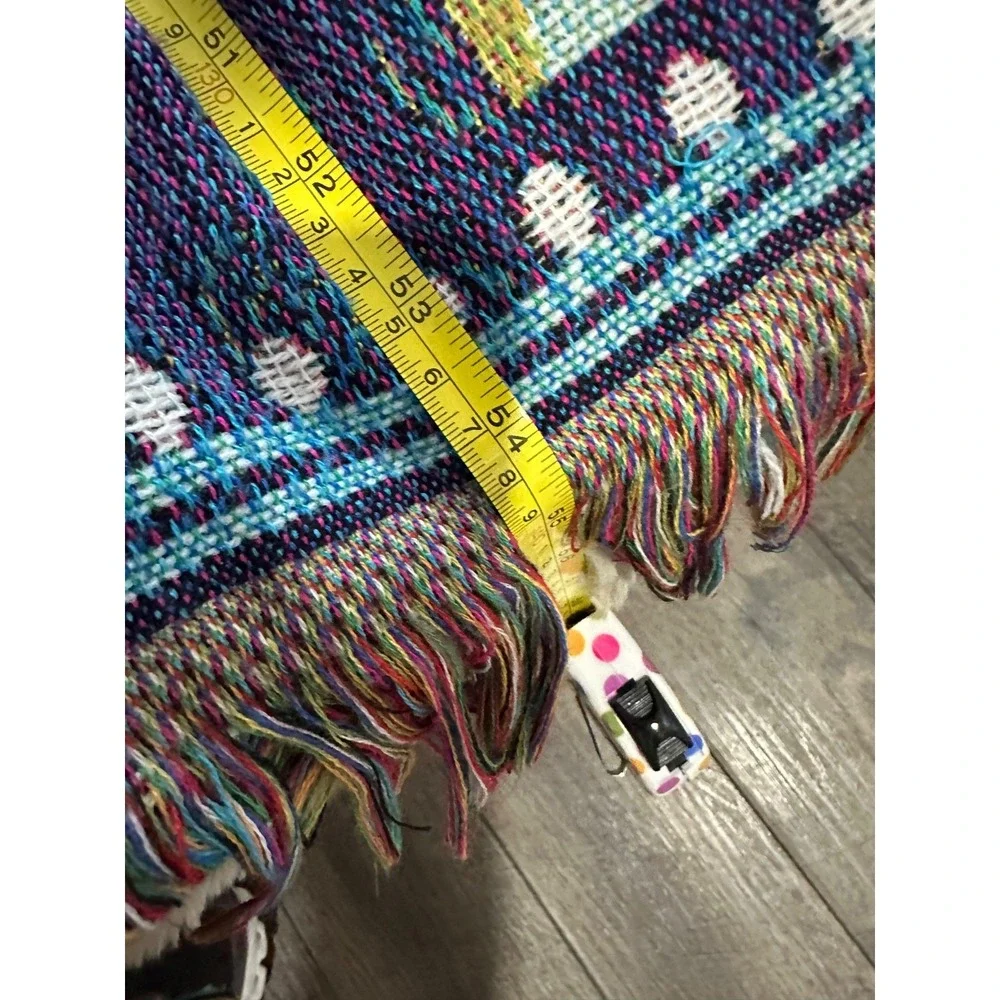 woven cheer‎ quilt/throw